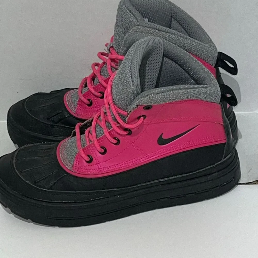 Nike ACG Woodside 2 High Pink Flash Black Youth 5.5Y 524876-600 Duck Boots